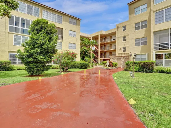 2801 Somerset Drive #101, Lauderdale Lakes, FL 33311