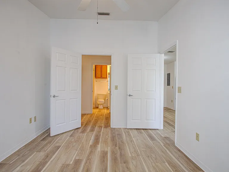 15205 Harbour Vista Cir — Photo 25