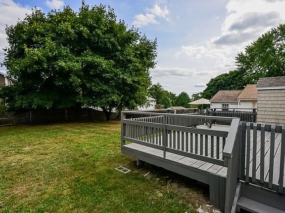 RI11LARKAVE-004_10272015