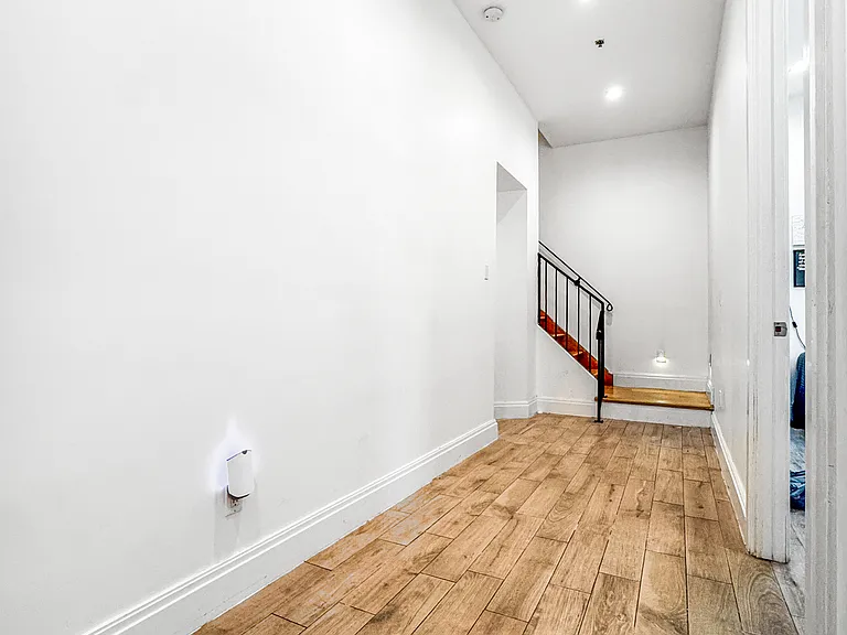 345 Eldert St #123 — Photo 10
