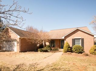 2886 Pin Oak Dr, Harrisonburg, VA 22801