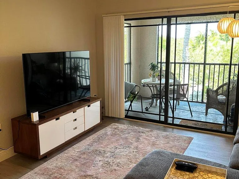 3023 Alcazar Pl #305 — Photo 8