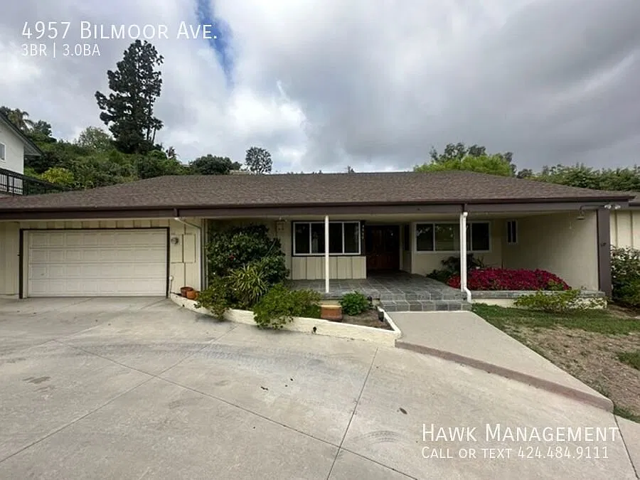 Welcome to your dream home in the tranquil Tarzana Hills! — Photo 2
