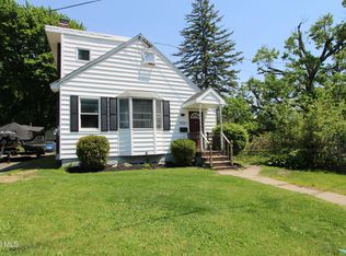 1900 7th St, Rensselaer, NY 12144