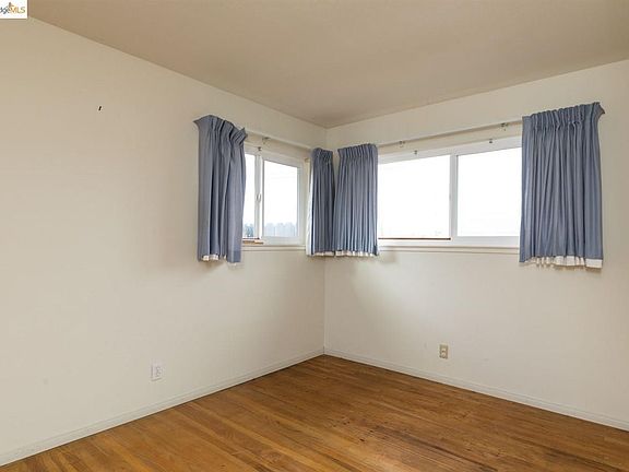 5th image of 2336 Driftwood Way