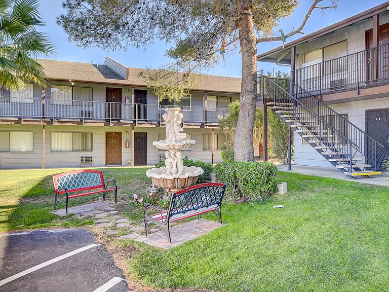 4050 Palos Verdes St_10