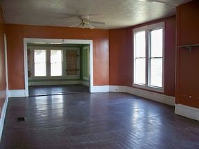 3rd image of 800 S Jackson St