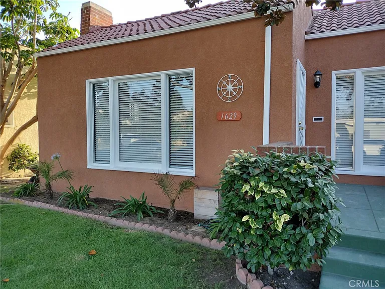 1629 Cota Ave — Photo 2