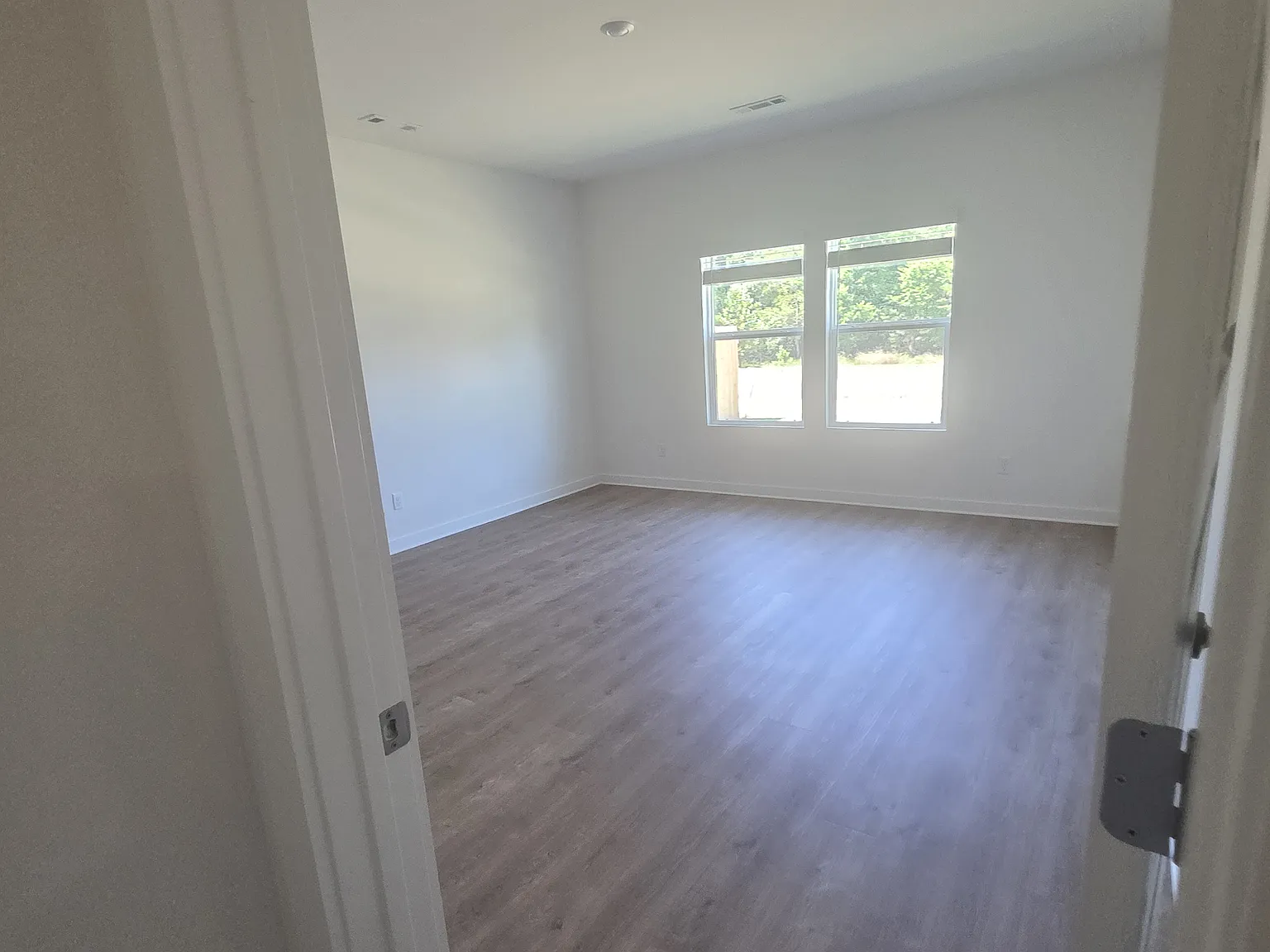 4 bed, 2313 sqft, $2,800 — Photo 4