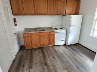 69 Washington St APT 3, Taunton, MA 02780
