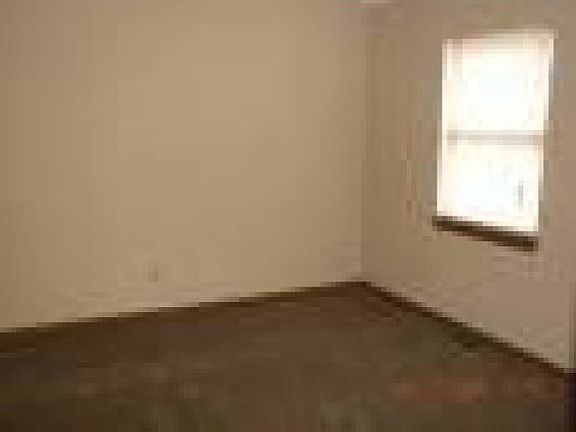 4th image of 3558 NE Independence Ave
