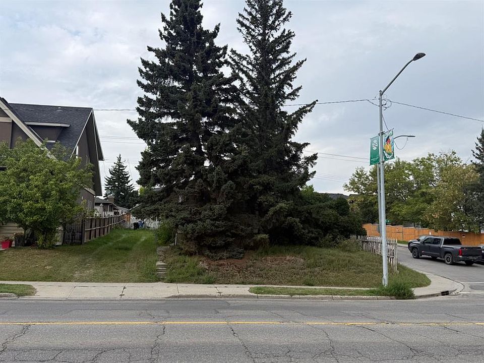 1st image of 1902 33rd Ave SW