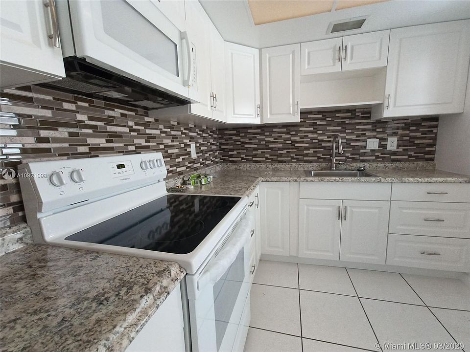 1st image of 450 Golden Isles Dr APT 2B