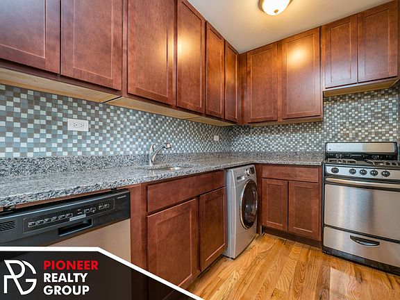 2nd image of 551 W Arlington Pl #K308