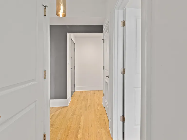 1400 Van Dyke St #307 — Photo 7