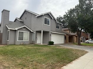 4621 W Saginaw Way, Fresno, CA