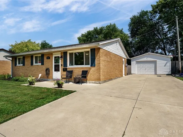 4514 Green Meadows Dr, Enon, OH 45323