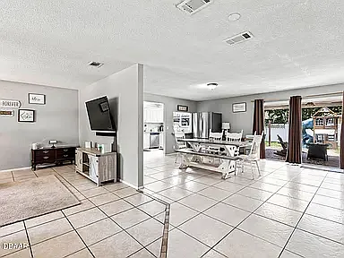 3 bed, 1628 sqft, $1,950 — Photo 4