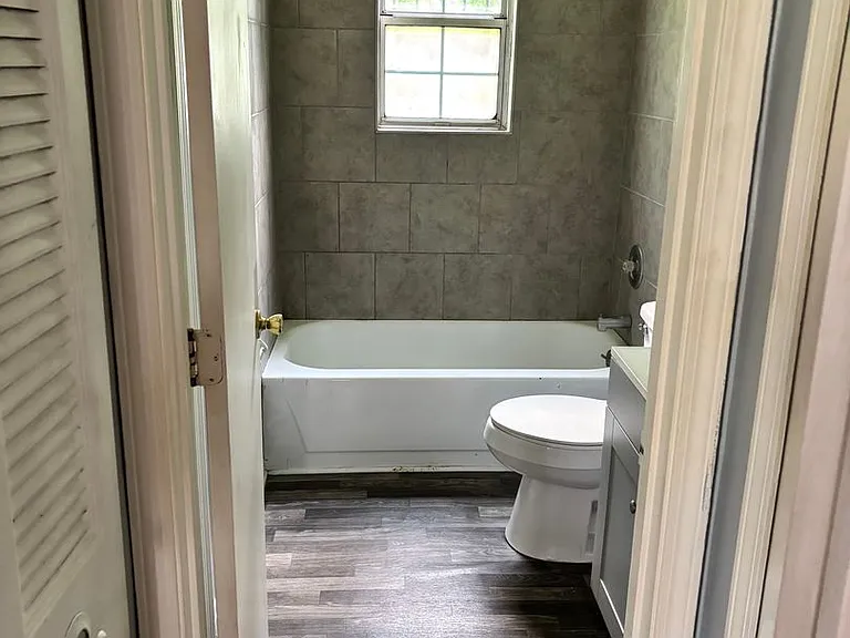 354 Shelby Ave — Photo 4