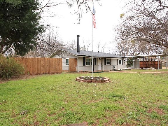 3rd image of 610 Thompson Dr