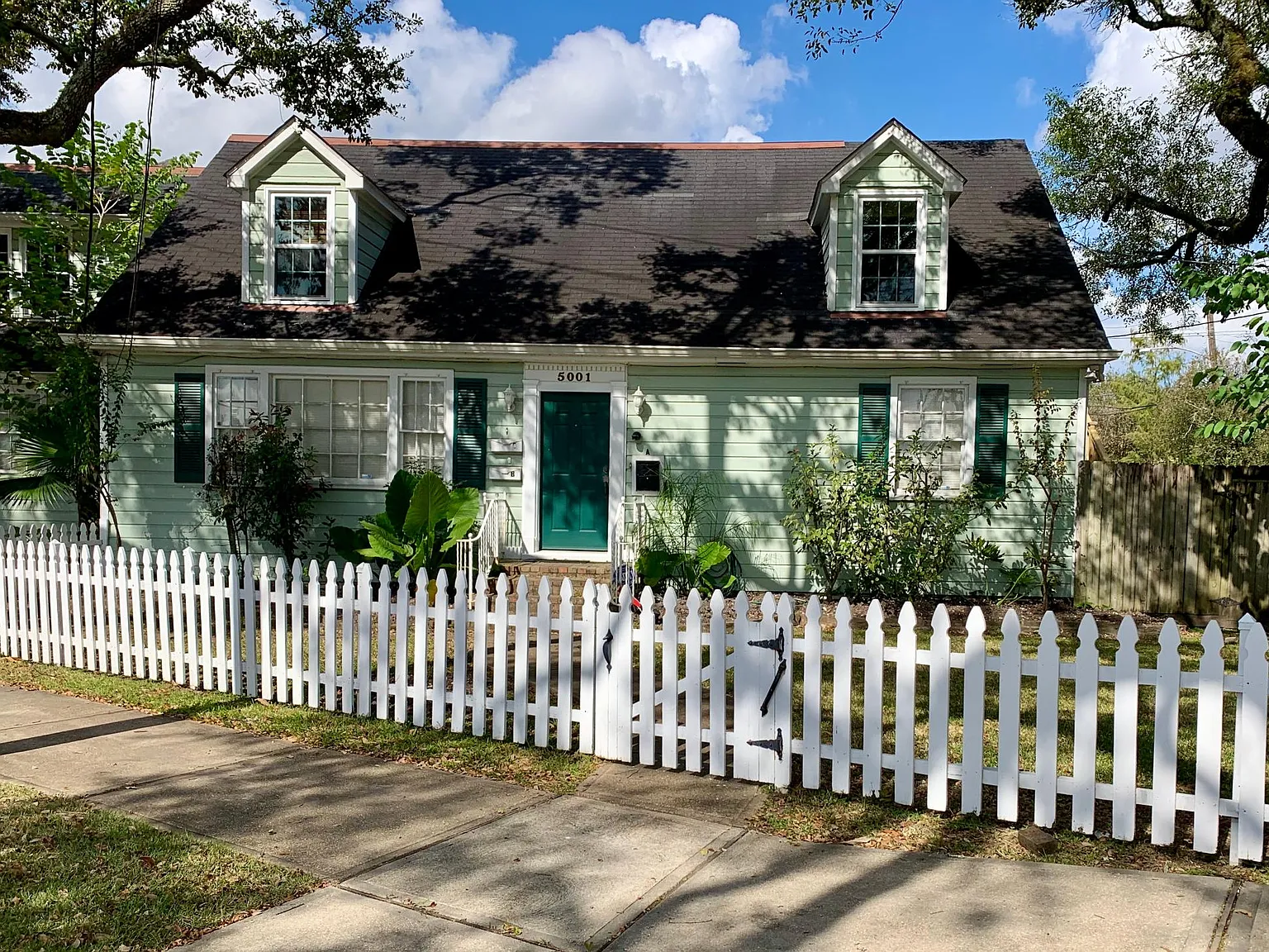 5001 S Claiborne Ave — Photo 1