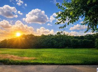 2010 Maple Ave, Terre Haute, IN 47804