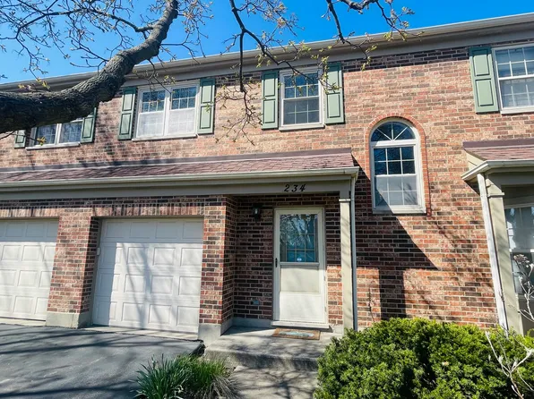 234 Carlisle Ave, Westmont, IL 60559