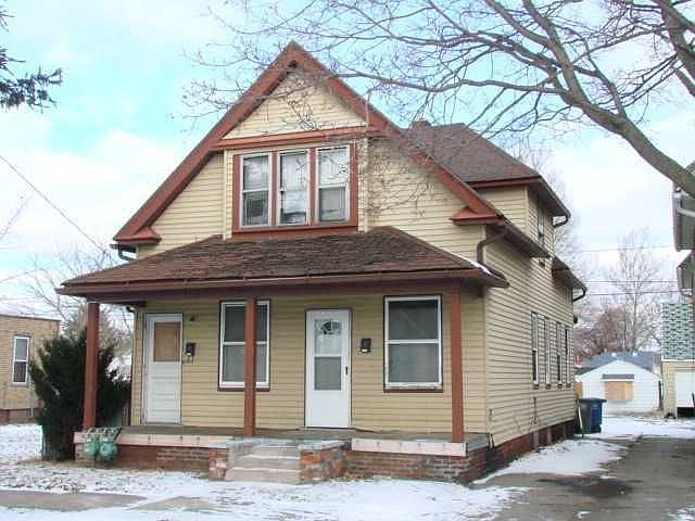2nd image of 143 Hausman St