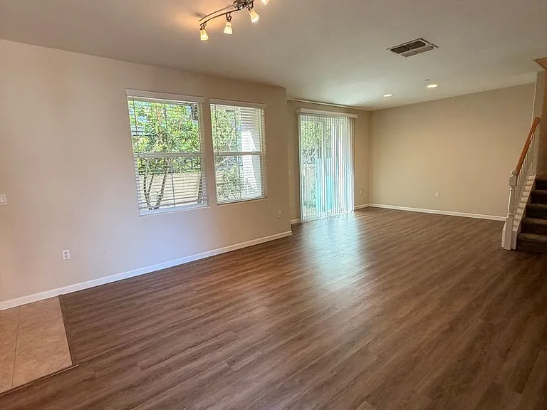 103 Monet Ln — Photo 4