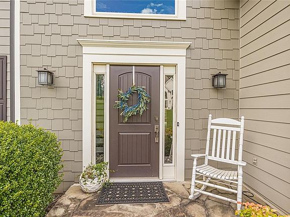 2nd image of 1760 Admirals Pointe
