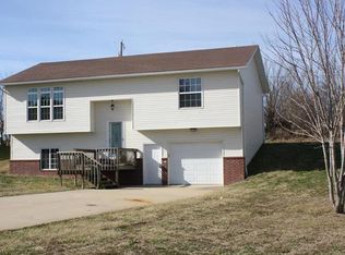 607 Twin Valley Dr, Lebanon, MO 65536