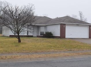 2420 W George Miller Dr, Pea Ridge, AR 72751