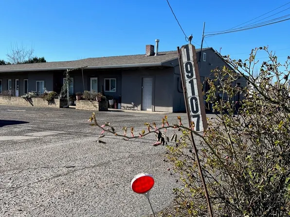 19107 Highway 99e, Hubbard, OR 97032