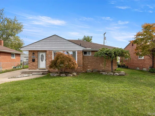 8422 Winston Ln, Dearborn Heights, MI 48127