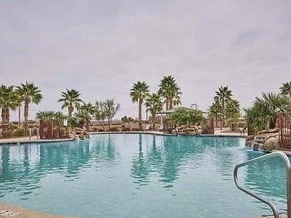 Community pool 