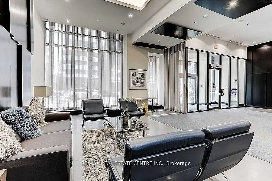 2 bed, $2,700 — Photo 3