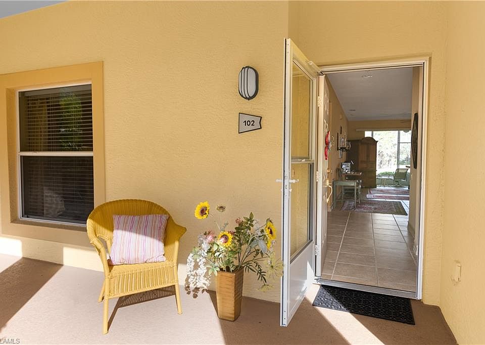1st image of 965 Tarpon Cove Dr APT 102