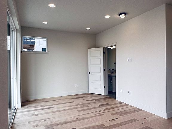 3rd image of 2723 W 167th Pl