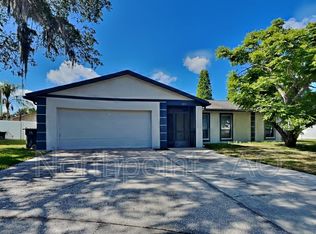 1921 Bow Ct, Valrico, FL 33594