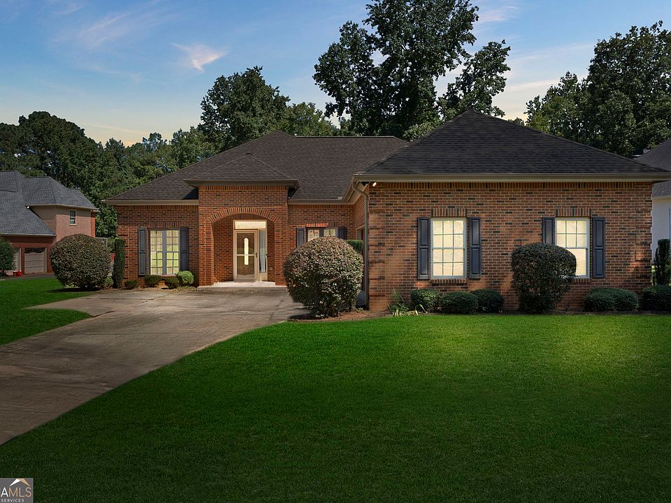 1st image of 570 McGarity Dr