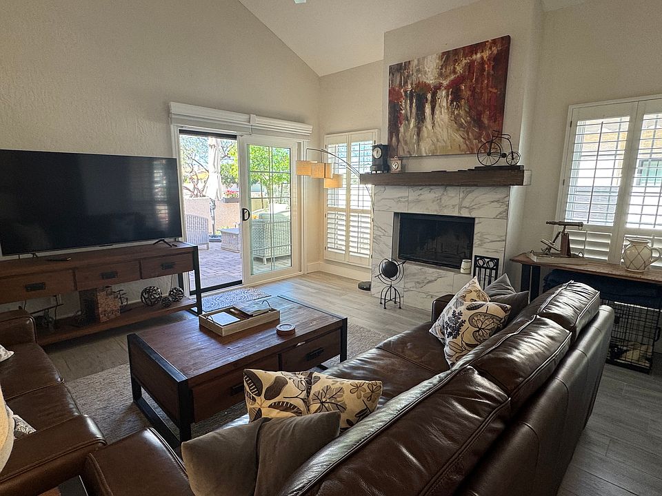 Living Room - slider to large patio