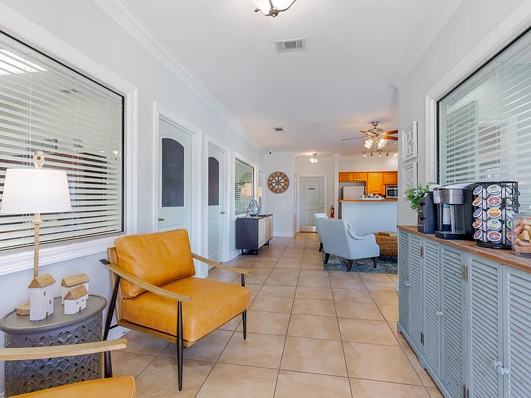Oceanaire Apartments — Photo 19