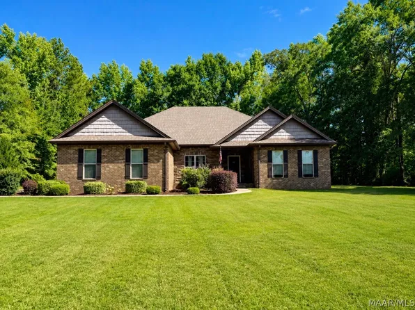 149 Weoka Ridge Dr, Wetumpka, AL 36092