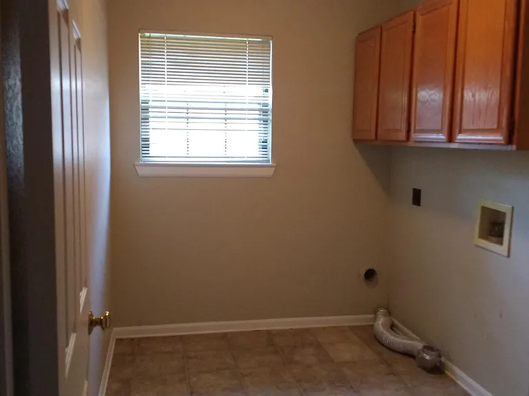 2361 Shirecreek Cir — Photo 15