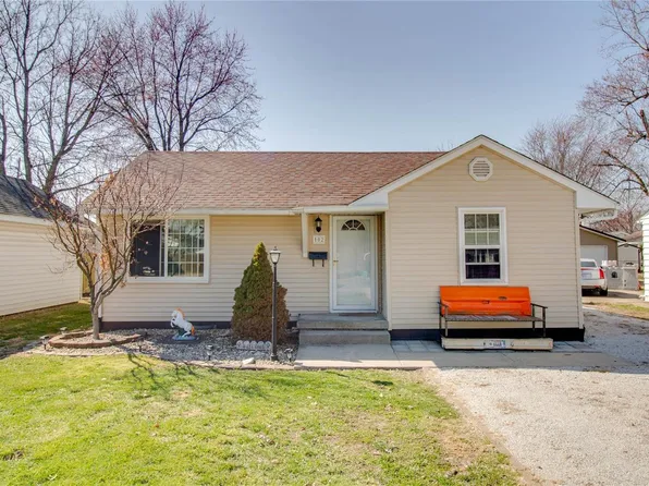 102 Ferguson St, Jerseyville, IL 62052