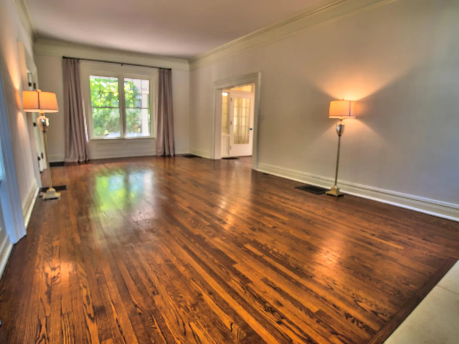 3 bed, 2.5 bath, 2892 sqft, $2,350 — Photo 4