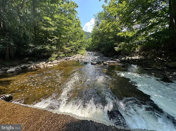 On North River & Short Mountain, Rio, WV 26755