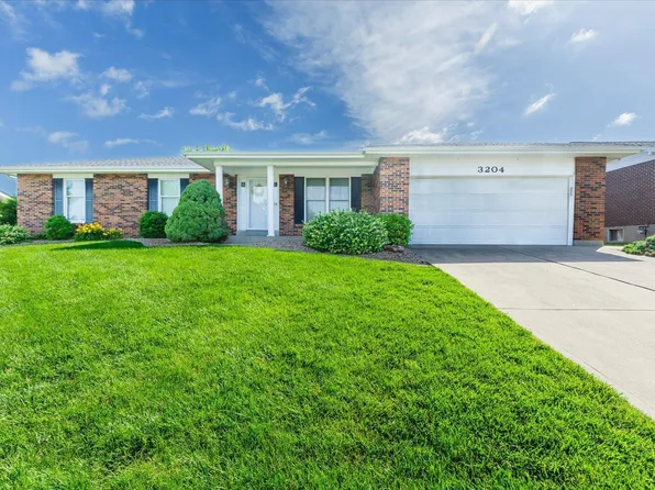 3204 Tally Ho Dr, Saint Charles, MO 63301