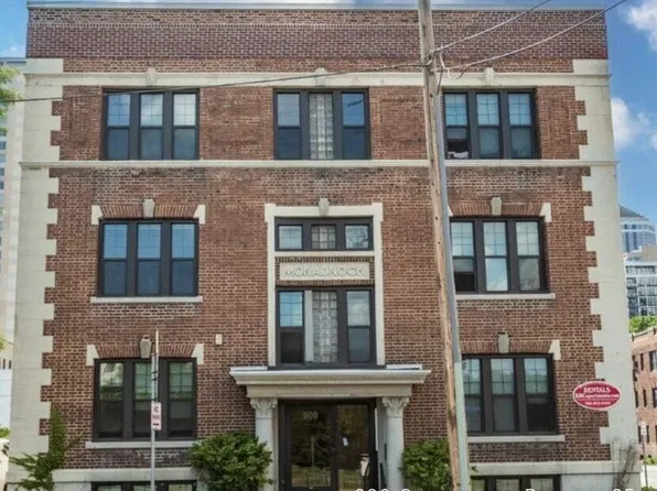 900 Centennial Pl APT 25, Minneapolis, MN 55404