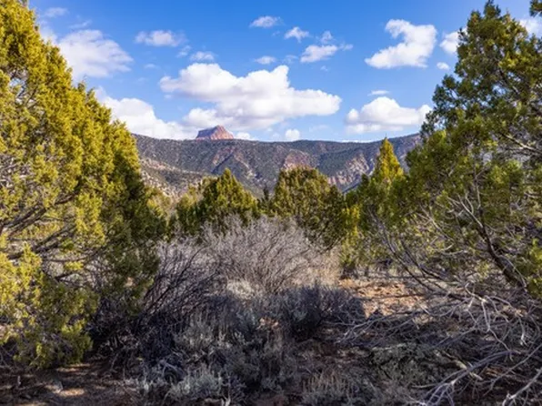 3754 E Overlook Dr, New Harmony, UT 84757